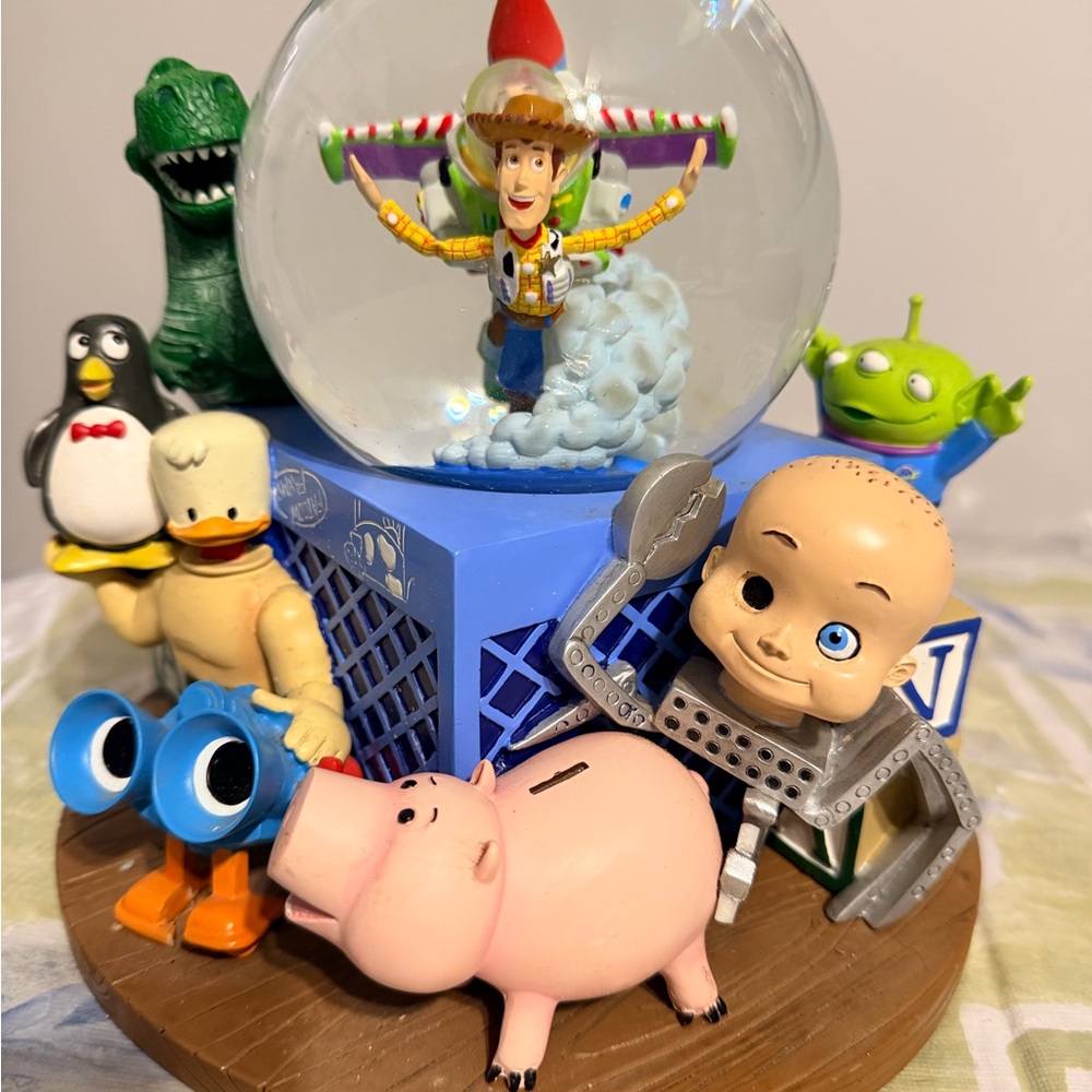 Toy Story Character Snow Globe with Woody and Friends - Picture 4 of 14
